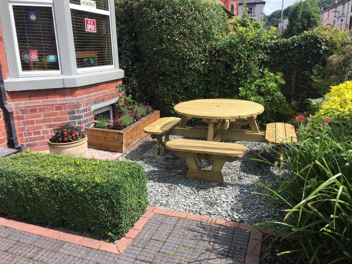 Llangollen Hostel Guest Rooms - No Dormitories - Self Catering Kültér fotó
