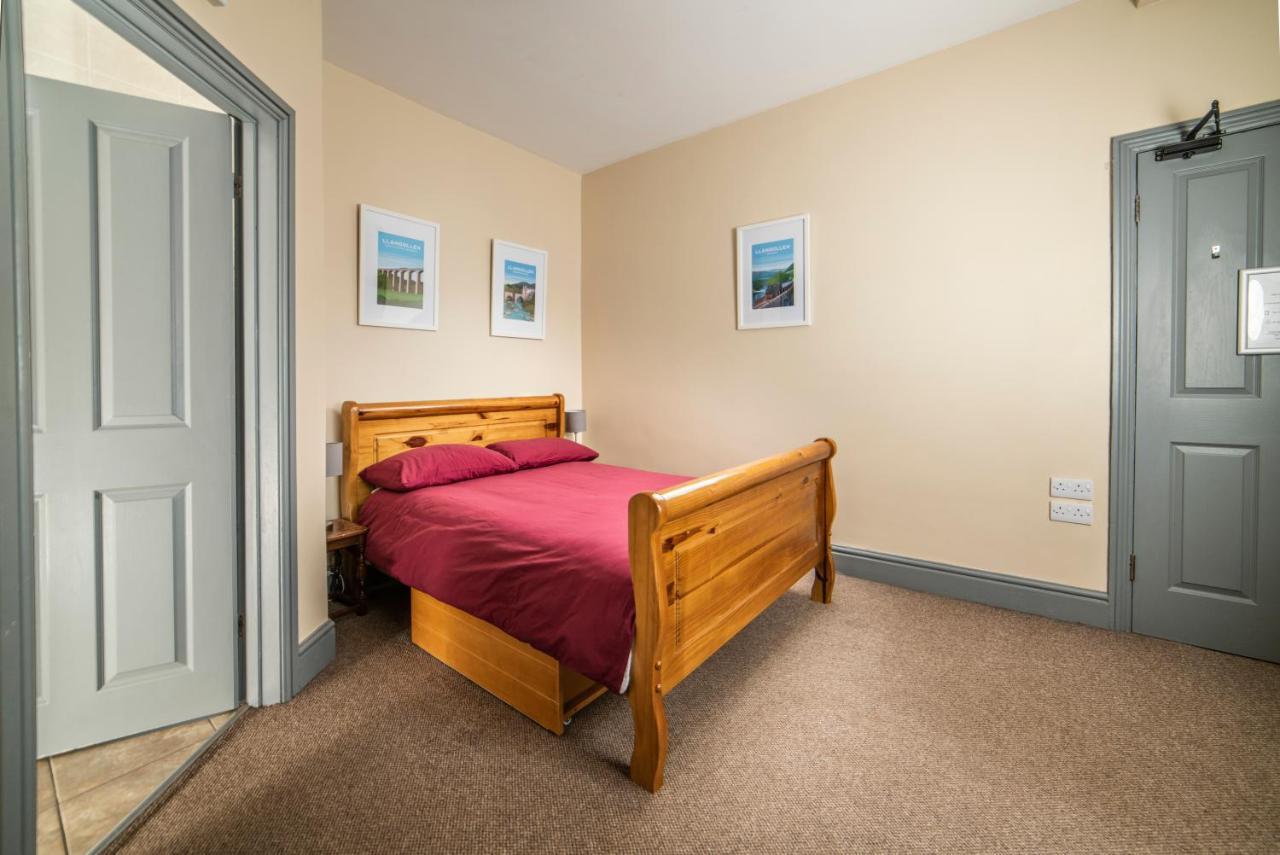 Llangollen Hostel Guest Rooms - No Dormitories - Self Catering Kültér fotó