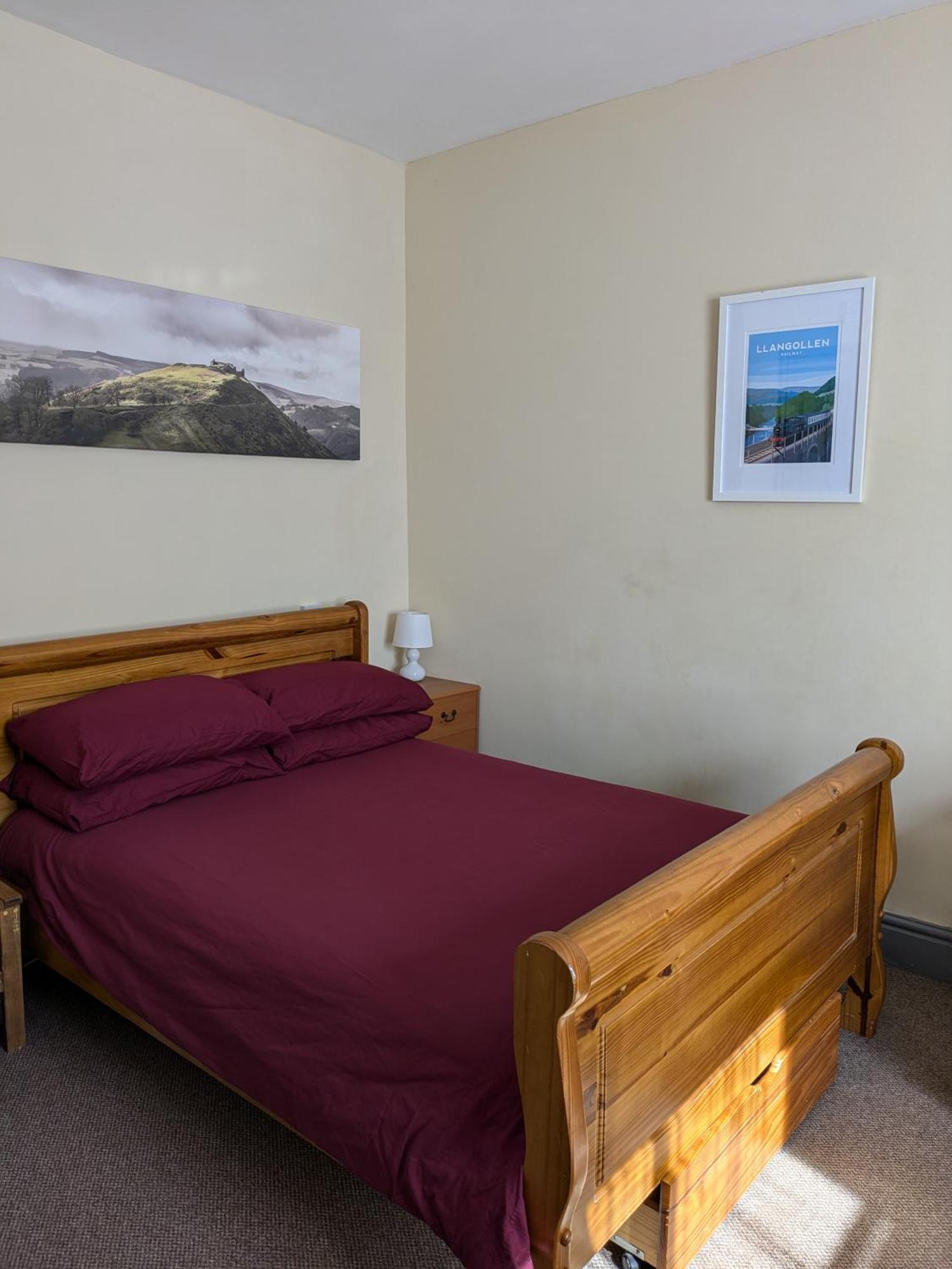 Llangollen Hostel Guest Rooms - No Dormitories - Self Catering Kültér fotó
